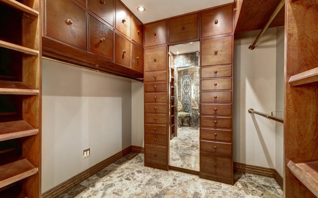 5 Reasons to Remodel the Master Bedroom and Closet